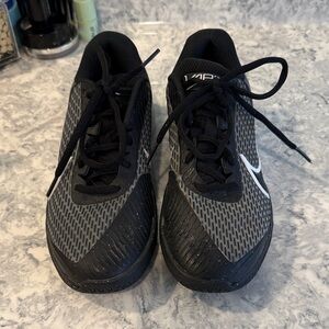 Nike Women’s Vapor court shoes